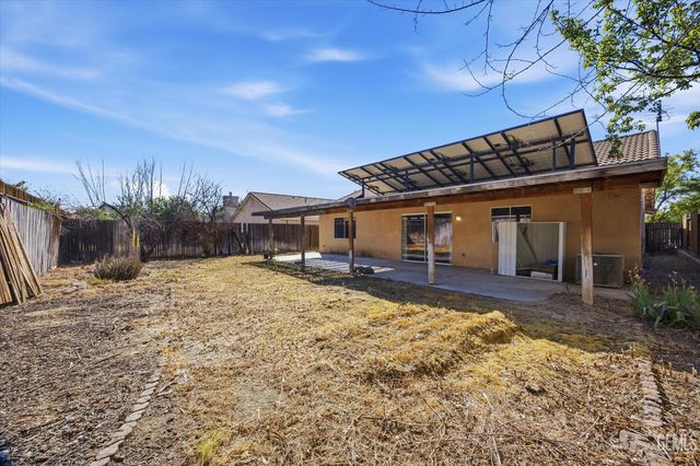 2914 Tar Springs Avenue, Bakersfield, CA 93313