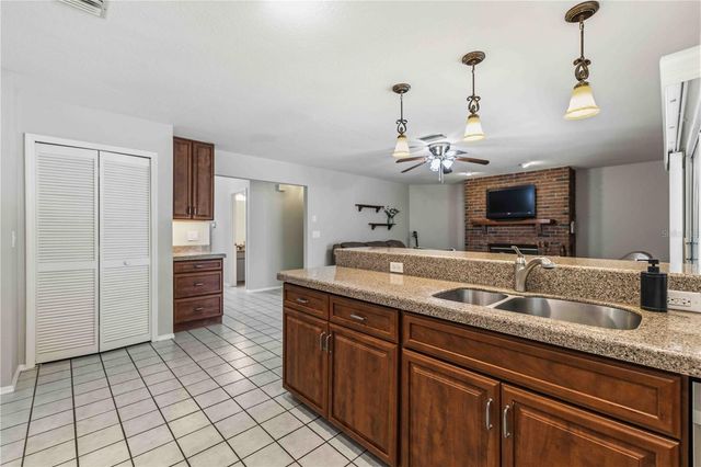 9308 65TH AVENUE E, Bradenton, FL 34202
