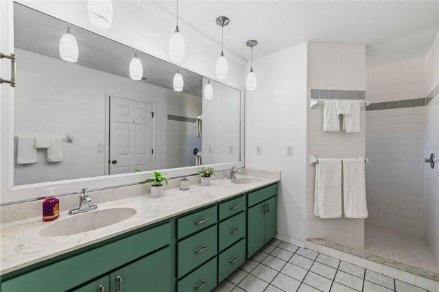 9308 65TH AVENUE E, Bradenton, FL 34202