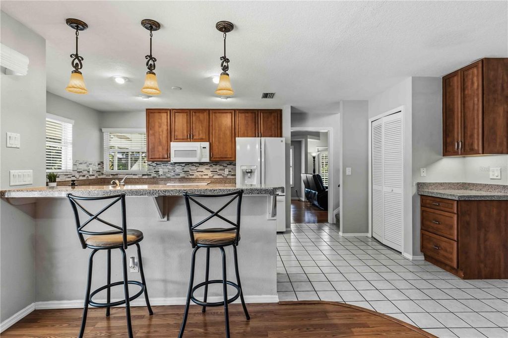 Image 16 of property listing at 9308 65TH AVENUE E, Bradenton, FL 34202