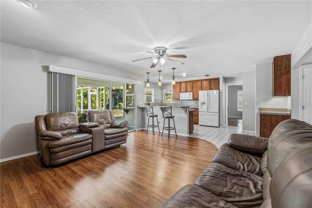 Image 17 of property listing at 9308 65TH AVENUE E, Bradenton, FL 34202