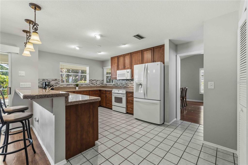 Image 21 of property listing at 9308 65TH AVENUE E, Bradenton, FL 34202