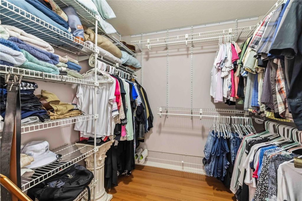 Image 25 of property listing at 9308 65TH AVENUE E, Bradenton, FL 34202
