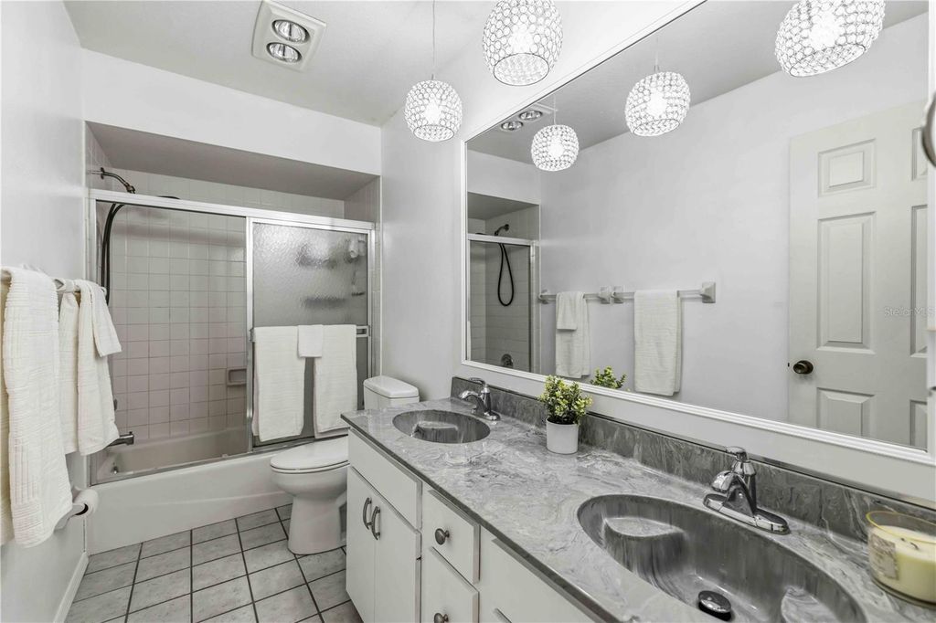 Image 35 of property listing at 9308 65TH AVENUE E, Bradenton, FL 34202