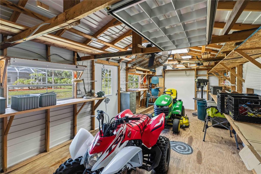 Image 38 of property listing at 9308 65TH AVENUE E, Bradenton, FL 34202