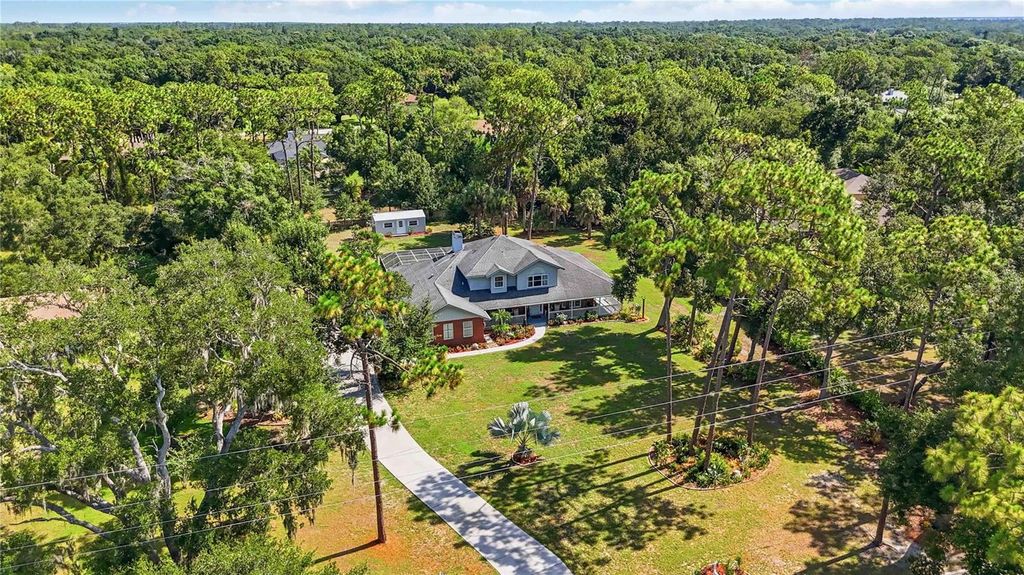 Image 45 of property listing at 9308 65TH AVENUE E, Bradenton, FL 34202