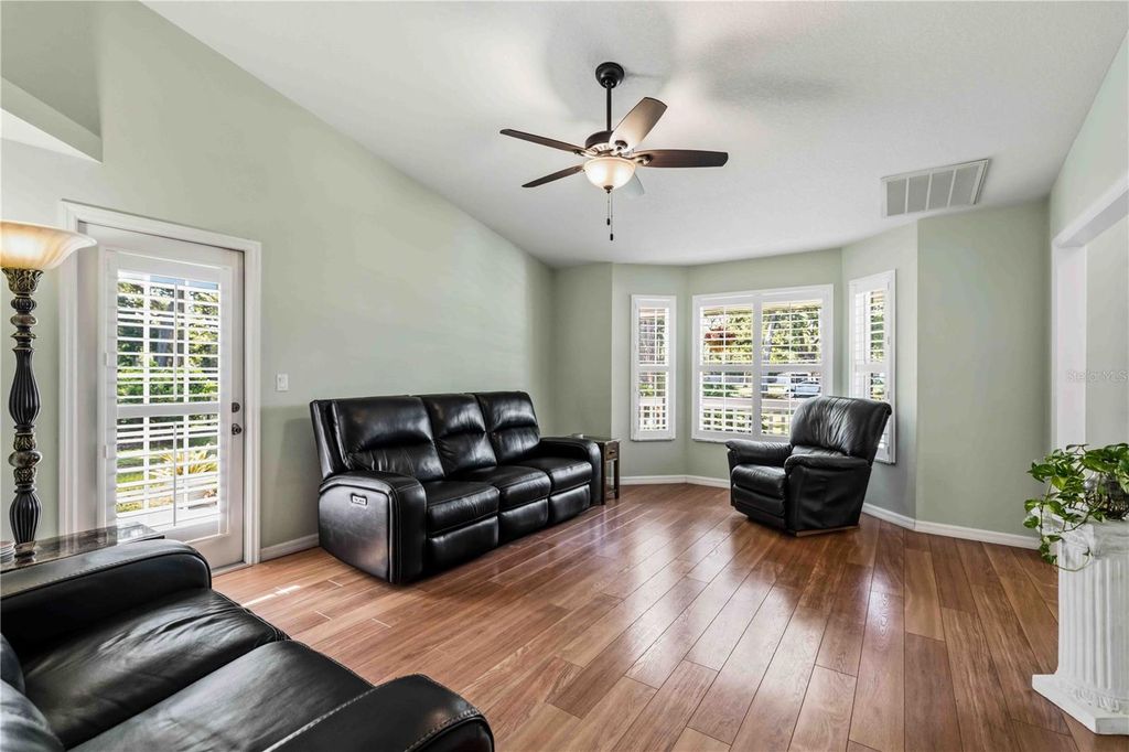 Image 9 of property listing at 9308 65TH AVENUE E, Bradenton, FL 34202