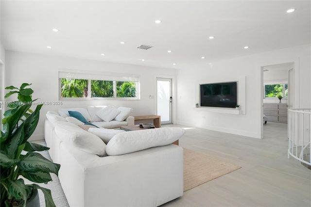 240 Mohawk St, Islamorada, FL 33070