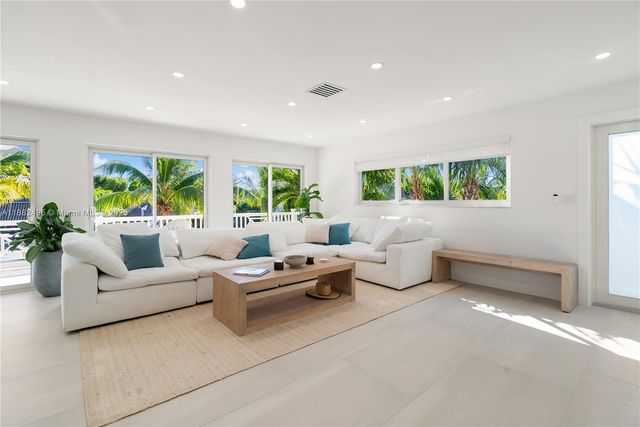 240 Mohawk St, Islamorada, FL 33070