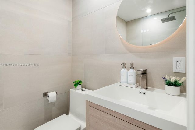 240 Mohawk St, Islamorada, FL 33070