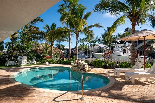 240 Mohawk St, Islamorada, FL 33070