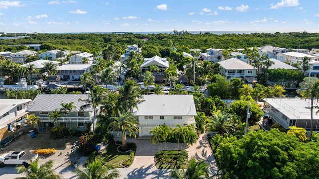 240 Mohawk St, Islamorada, FL 33070