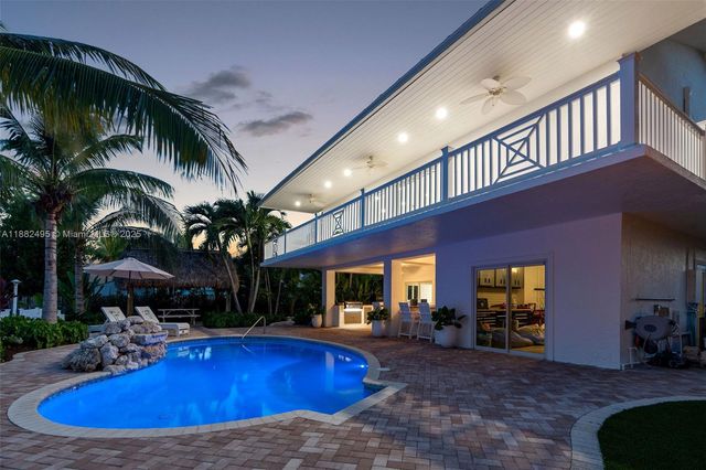 240 Mohawk St, Islamorada, FL 33070