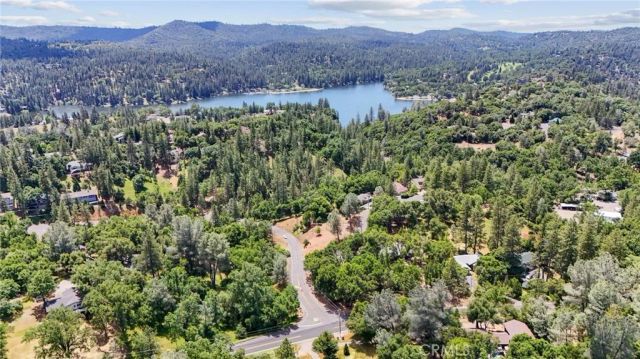 20524 Echo Court, Groveland, CA 95321