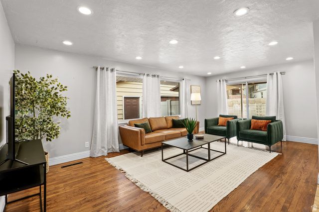 1528 E SUNVIEW DR, Ogden, UT 84404