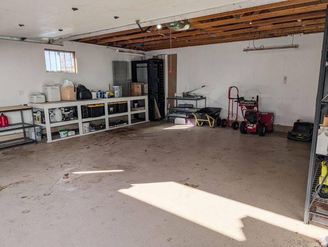 1528 E SUNVIEW DR, Ogden, UT 84404