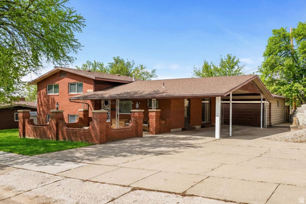 1528 E SUNVIEW DR, Ogden, UT 84404