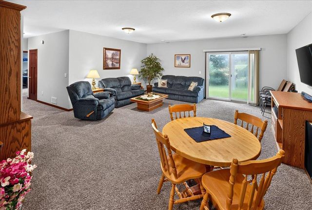 1226 Olivia Street SE, New Prague, MN 56071