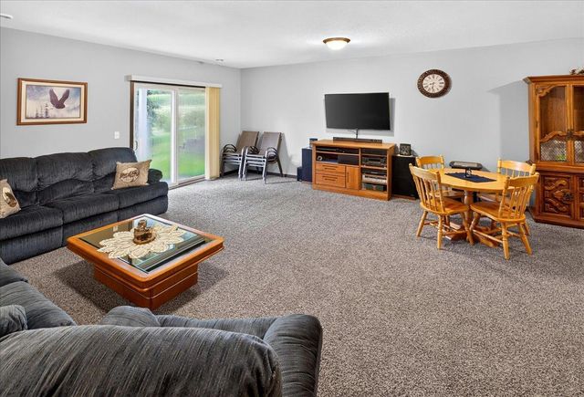 1226 Olivia Street SE, New Prague, MN 56071