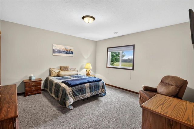 1226 Olivia Street SE, New Prague, MN 56071