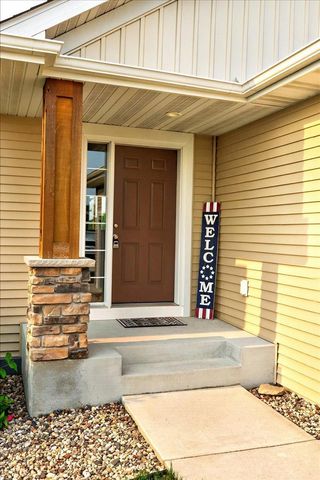 1226 Olivia Street SE, New Prague, MN 56071