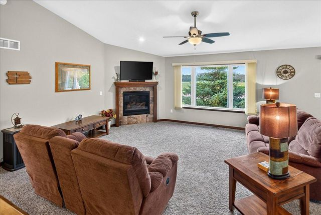 1226 Olivia Street SE, New Prague, MN 56071