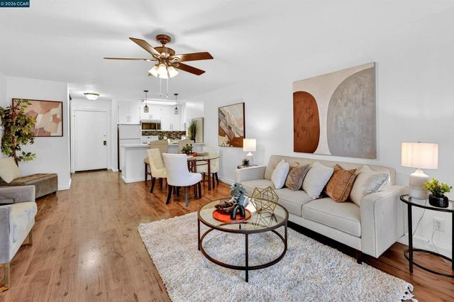 1743 Carmel Dr 17, Walnut Creek, CA 94596