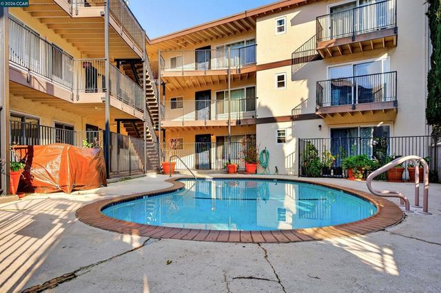 1743 Carmel Dr 17, Walnut Creek, CA 94596