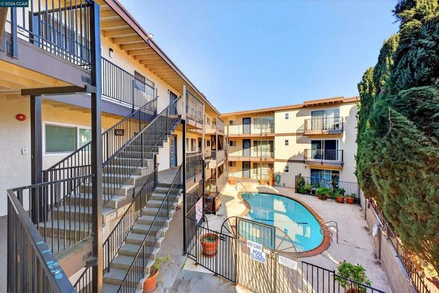 1743 Carmel Dr 17, Walnut Creek, CA 94596