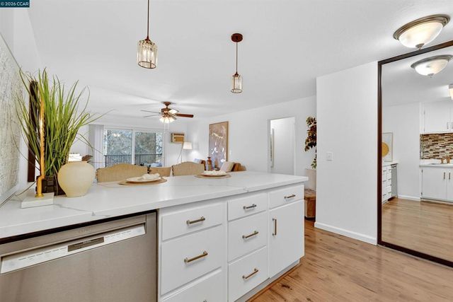 1743 Carmel Dr 17, Walnut Creek, CA 94596