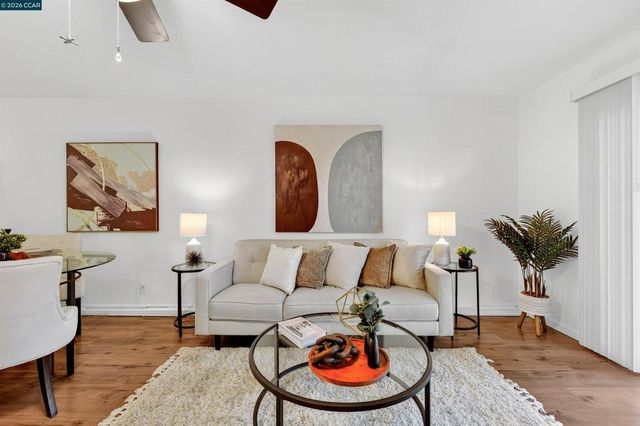 1743 Carmel Dr 17, Walnut Creek, CA 94596