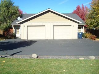 2721 SW Salmon Avenue, Redmond, OR 97756