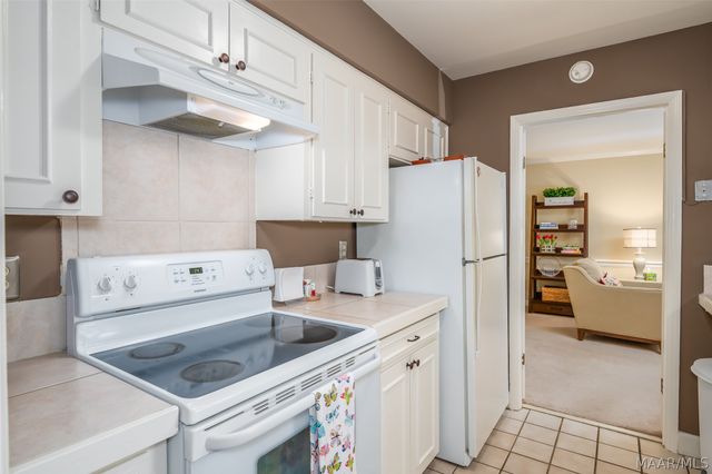 2914 Canterbury Drive, Montgomery, AL 36111