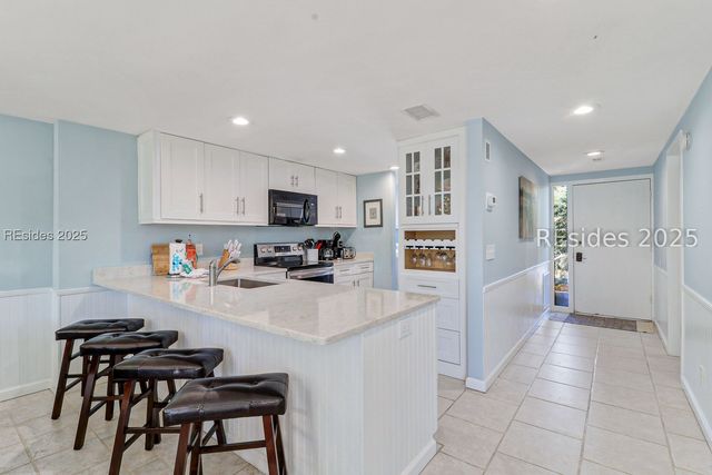 21 S Forest Beach Dr Apt 221, Hilton Head Island, SC 29928