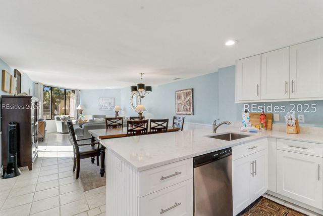 21 S Forest Beach Dr Apt 221, Hilton Head Island, SC 29928