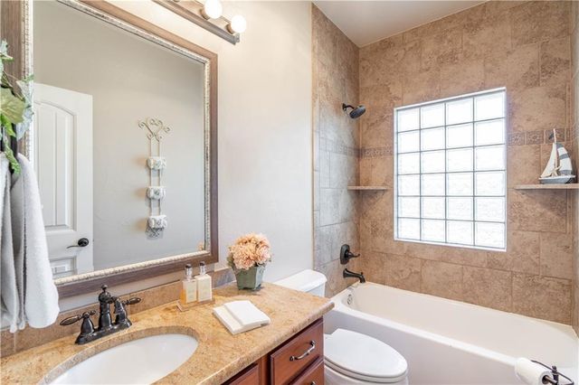 4907 Big Horn Cove, Guthrie, OK 73044