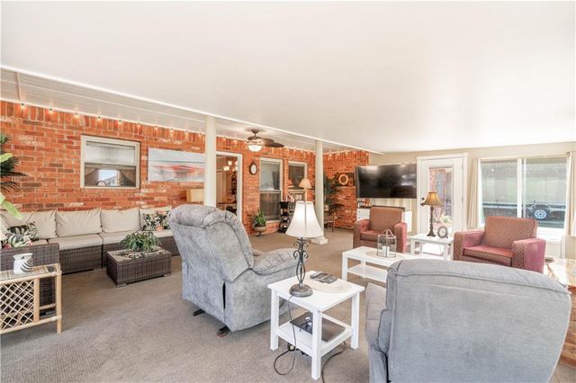 4907 Big Horn Cove, Guthrie, OK 73044