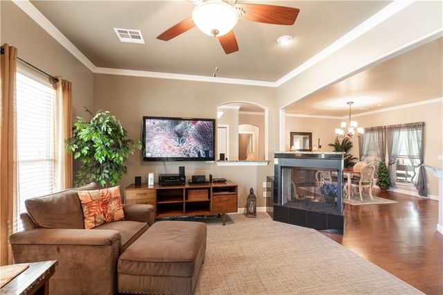 4907 Big Horn Cove, Guthrie, OK 73044