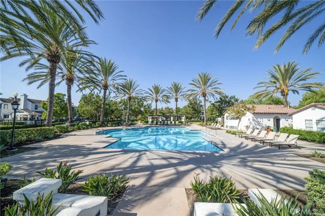 8 Fern Haven Farm, Ladera Ranch, CA 92694