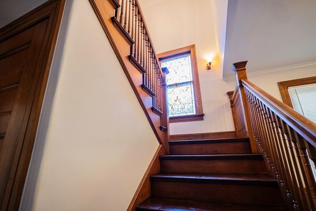 18 N Prospect St, Amherst, MA 01002