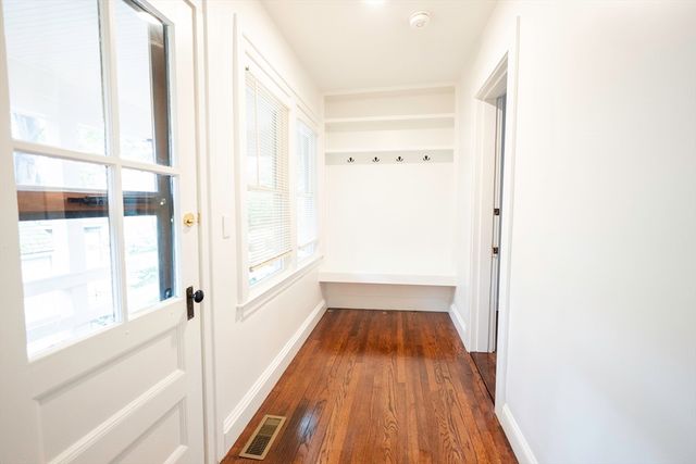 18 N Prospect St, Amherst, MA 01002