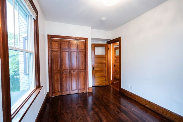 18 N Prospect St, Amherst, MA 01002