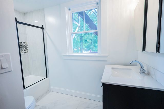 18 N Prospect St, Amherst, MA 01002