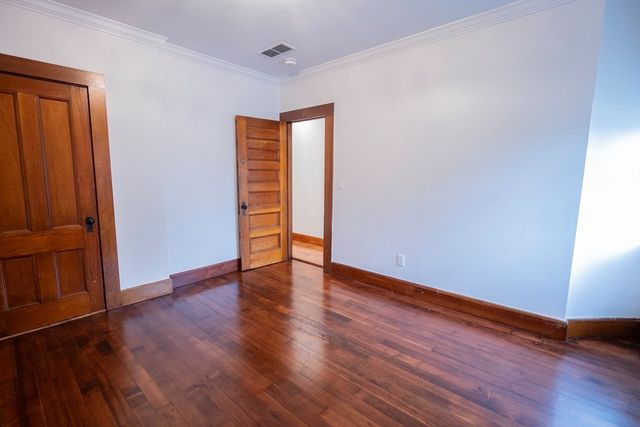 18 N Prospect St, Amherst, MA 01002