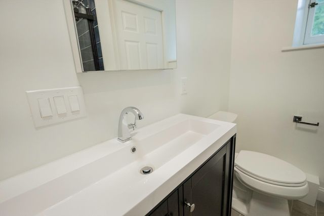 18 N Prospect St, Amherst, MA 01002