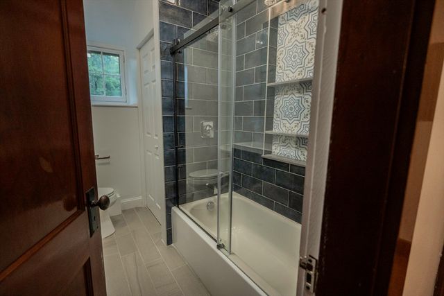 18 N Prospect St, Amherst, MA 01002