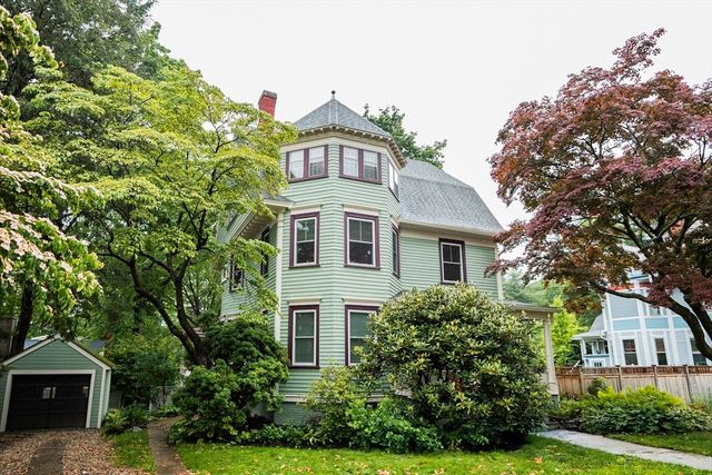 18 N Prospect St, Amherst, MA 01002