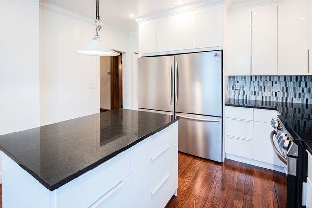 18 N Prospect St, Amherst, MA 01002