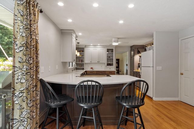 33 Taft Rd, Sterling, MA 01564