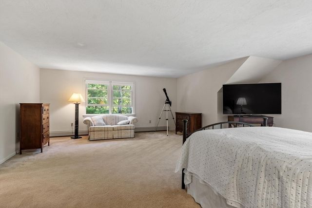 33 Taft Rd, Sterling, MA 01564